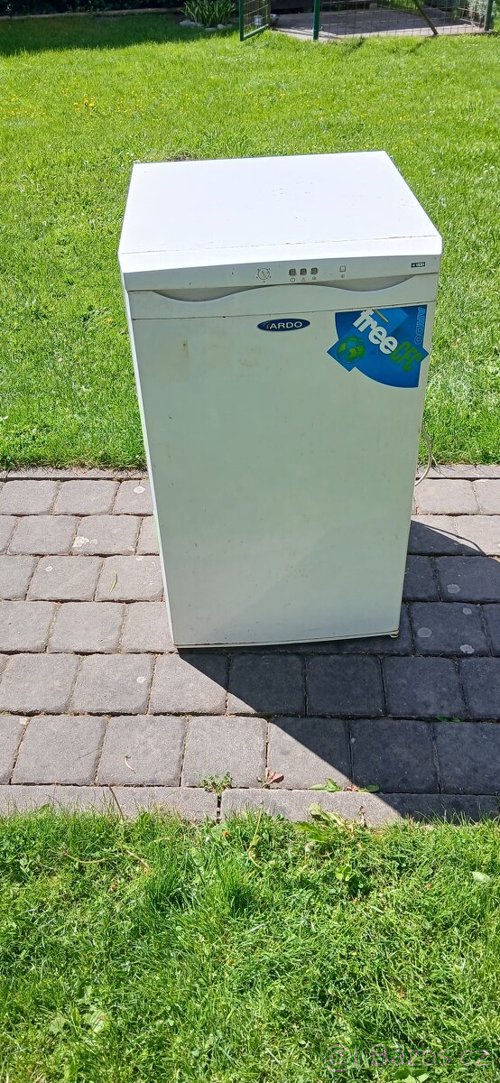 Mrazák 4 šuplíky