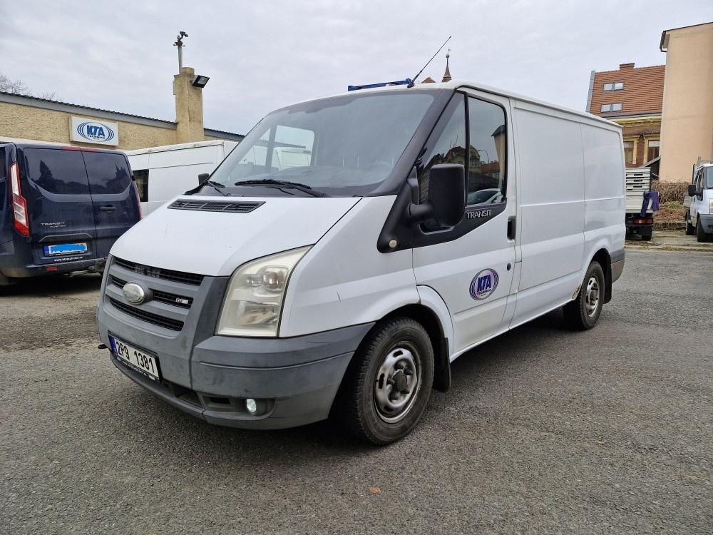 Ford Transit s dílenskou vestavbou VÝRAZNĚ SNÍŽENÁ CENA