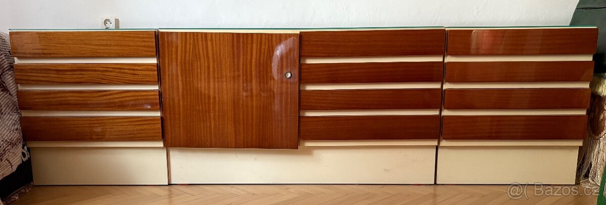 Nízké skříňky (sada 3 kusů, výška 61 cm)
