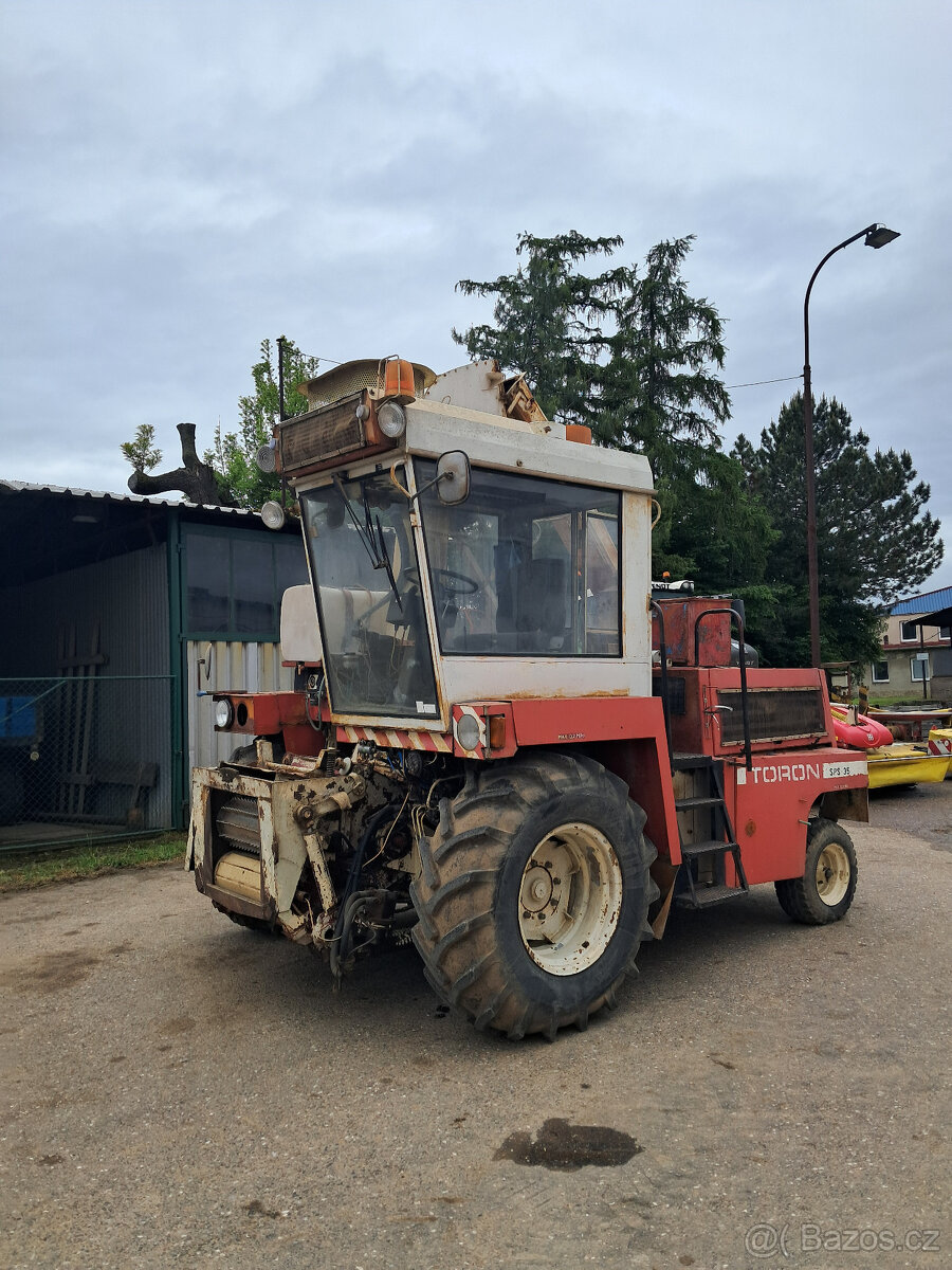 Samojízdná sklízecí řezačka SPS - 35 TORON