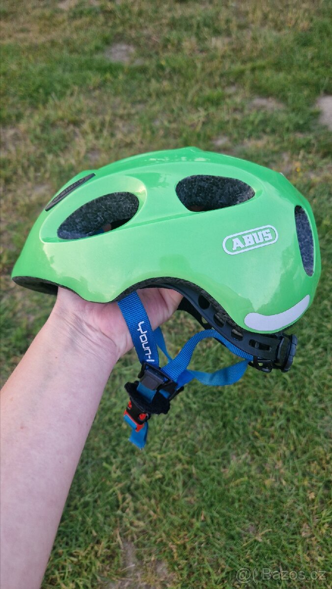 Dětská helma Abus