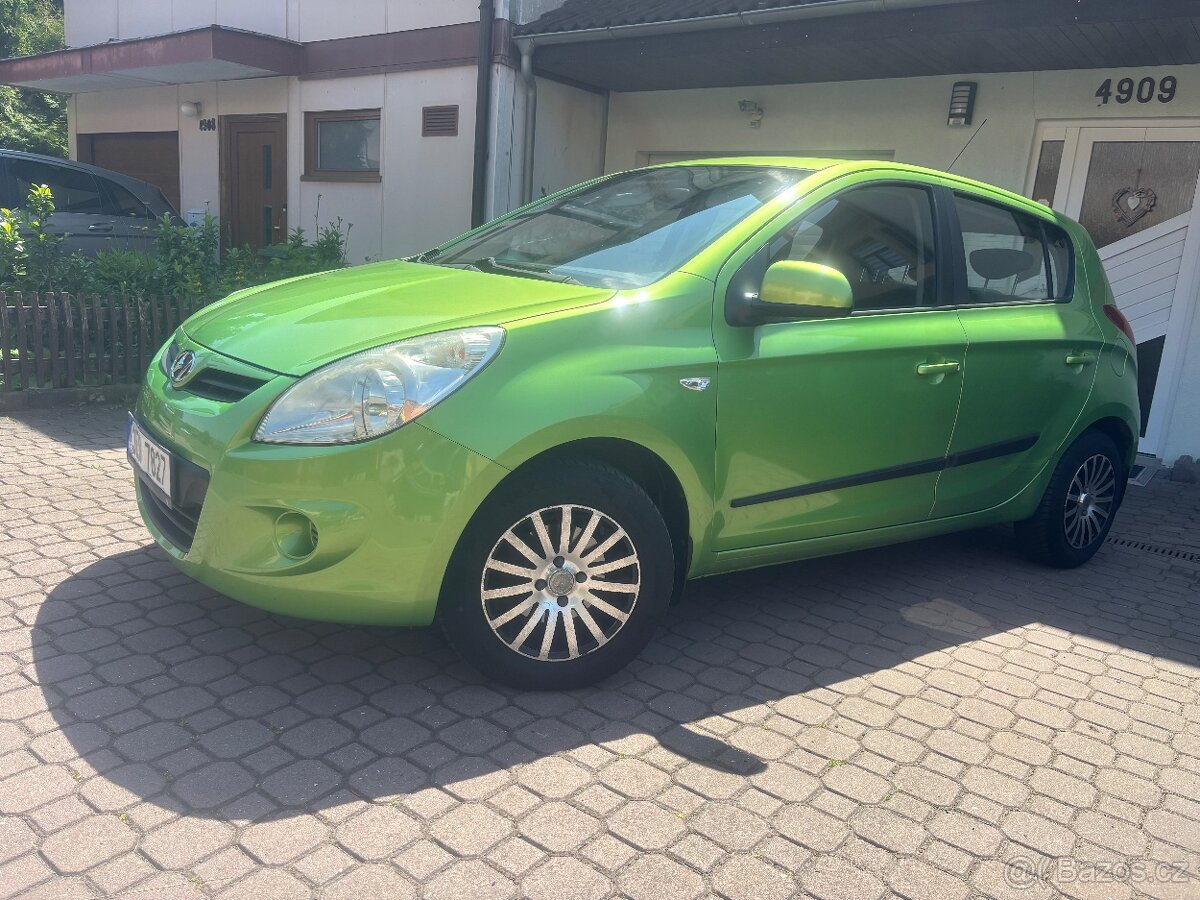 Hyundai i20,TOP NAJEZD, GARÁŽOVANÉ,74KW,1.4Benzin,STK
