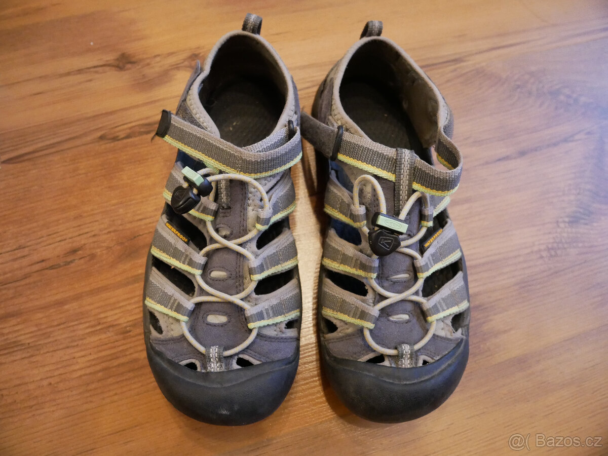 KEEN Newport H2