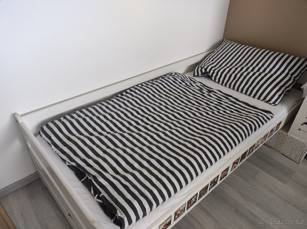 Dvě klasické postele s úložným prostorem