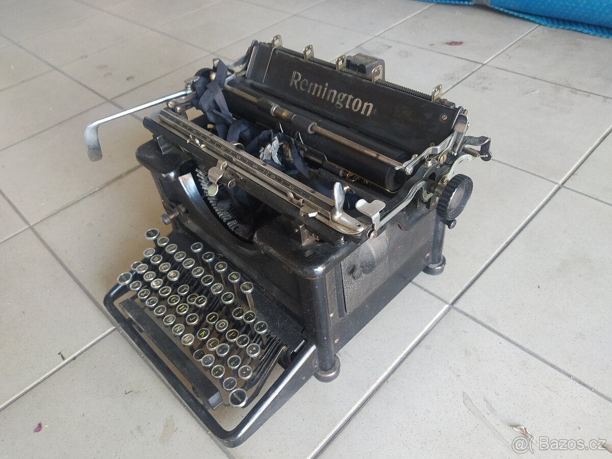 Prodám psací stroj REMINGTON