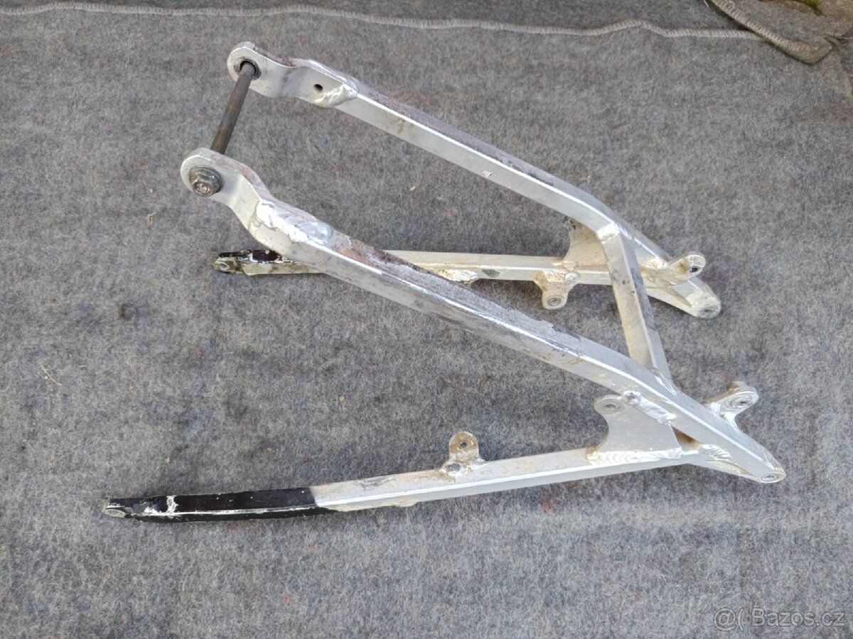 Prodám podsedlovku Suzuki Rm125