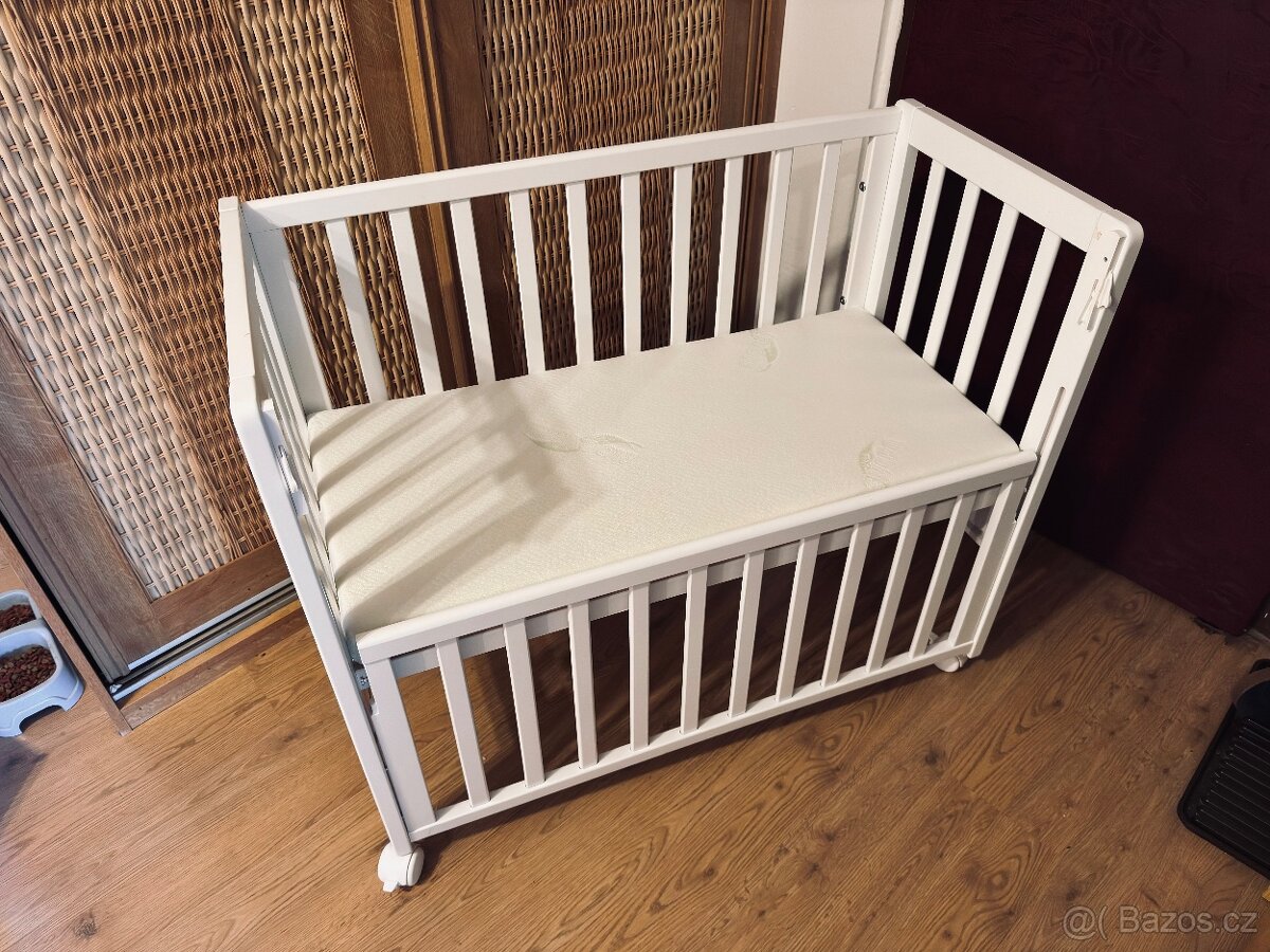 Dětská přístavná postýlka