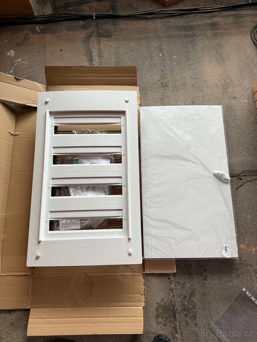 Elektro rozvaděč  Schneider XS 72M LVSXN418