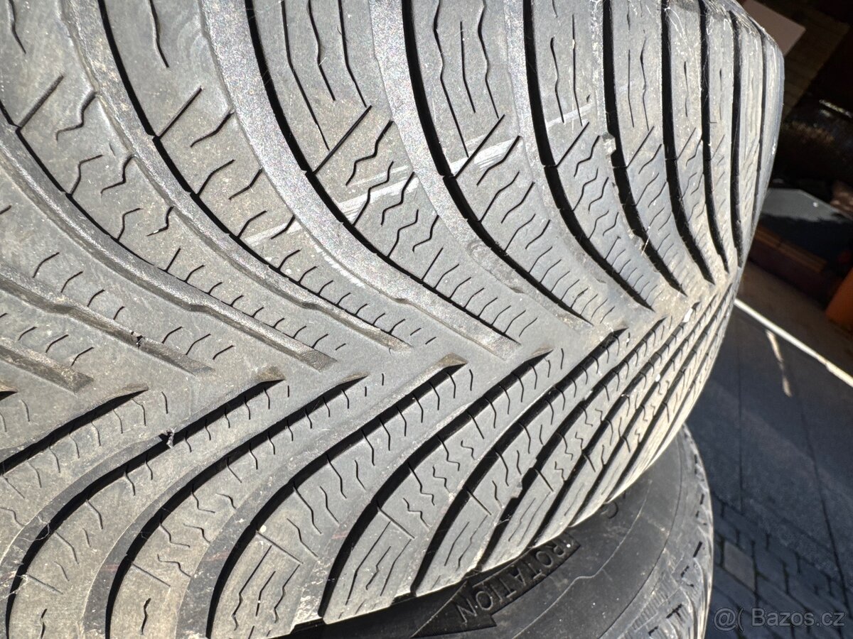 Zimní 205/60/16