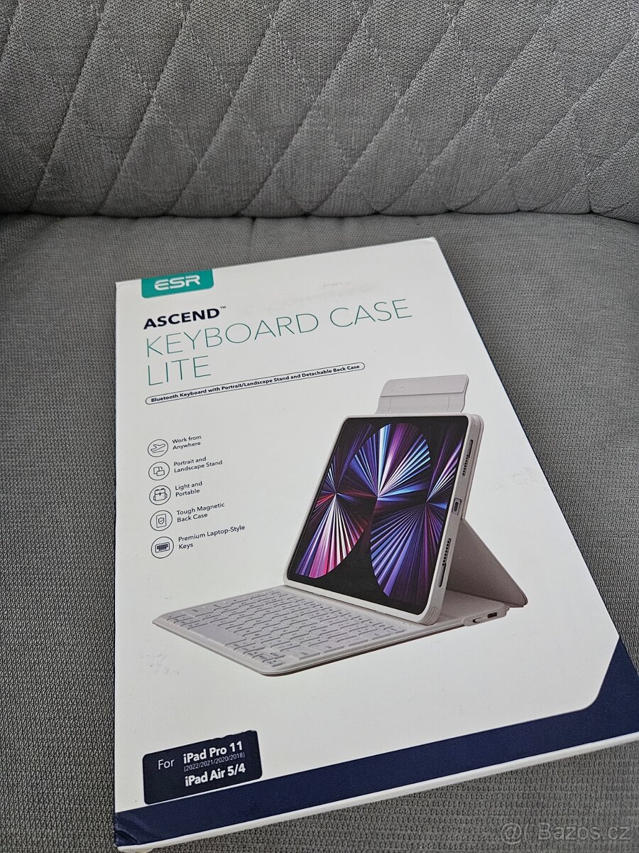 ESR Ascend Keyboard Case Lite – iPad Pro 11" / Air 4–5