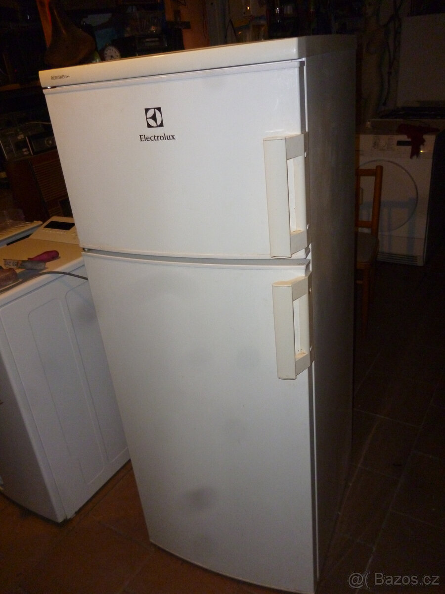 lednička electrolux, v-142cm,š-55cm