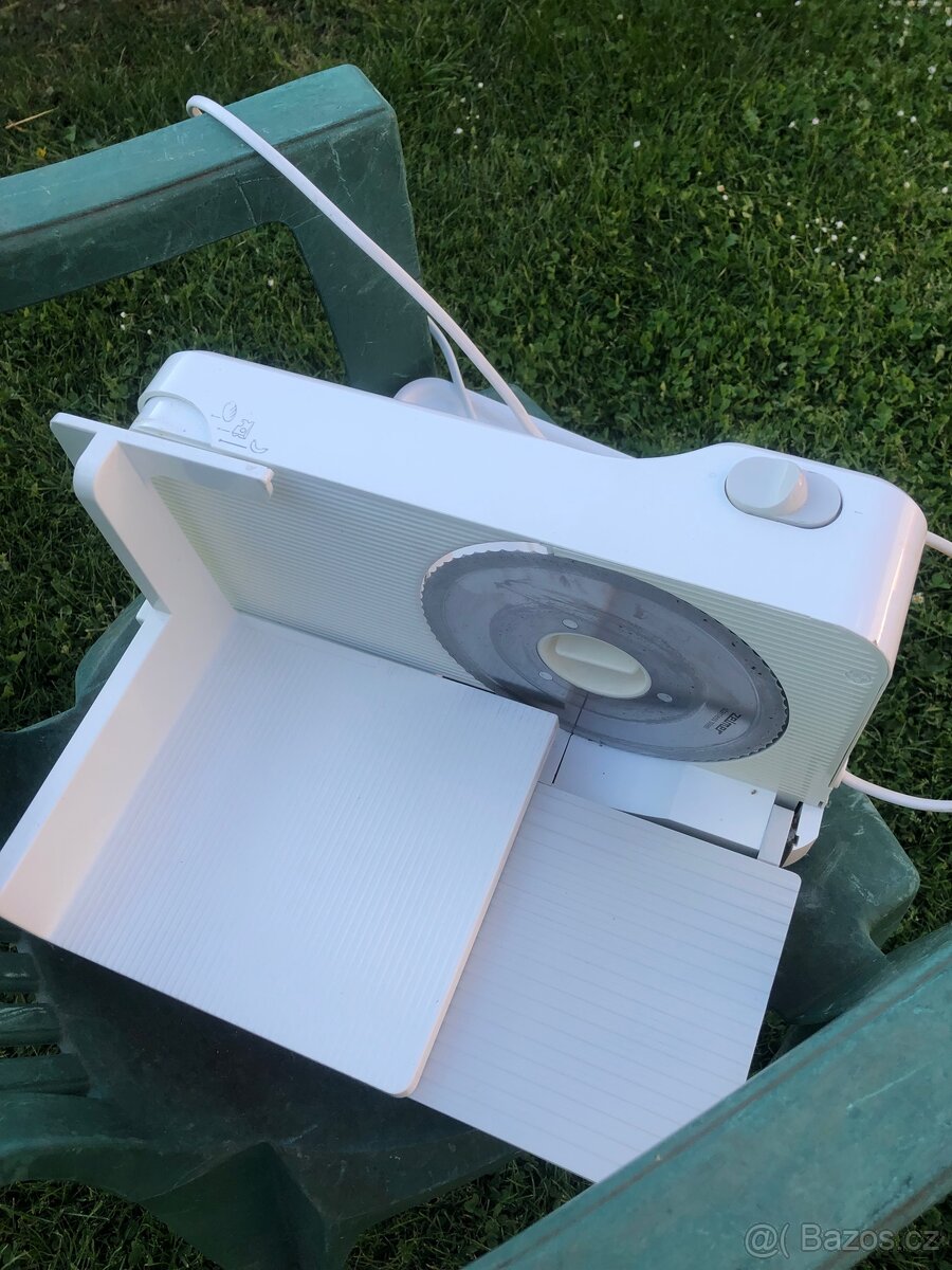 Kráječ na chleba zn. Zelmer