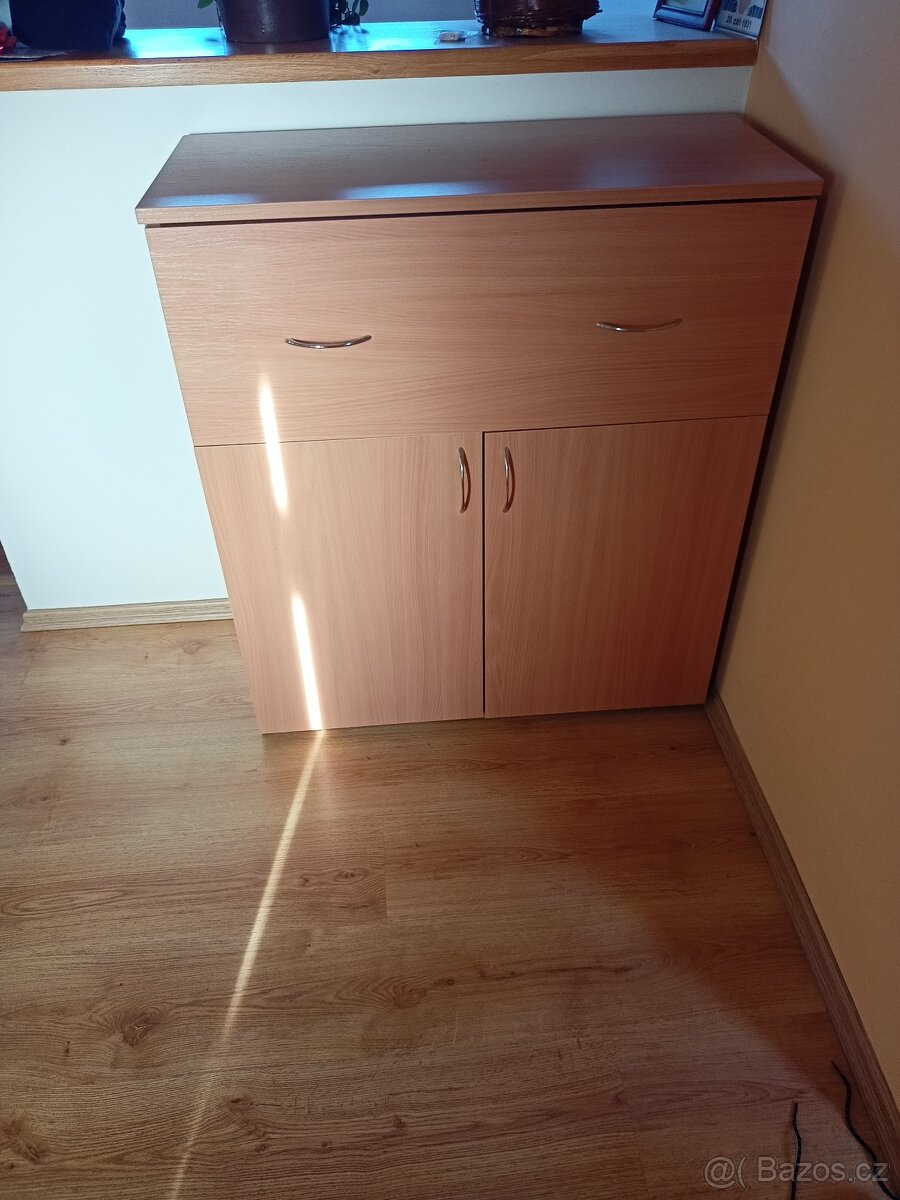 Skříňka nová