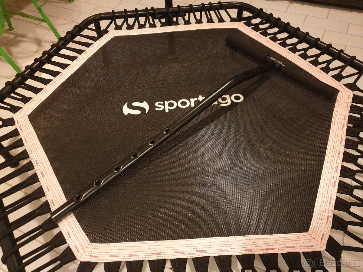 Trampolína s rukojetí