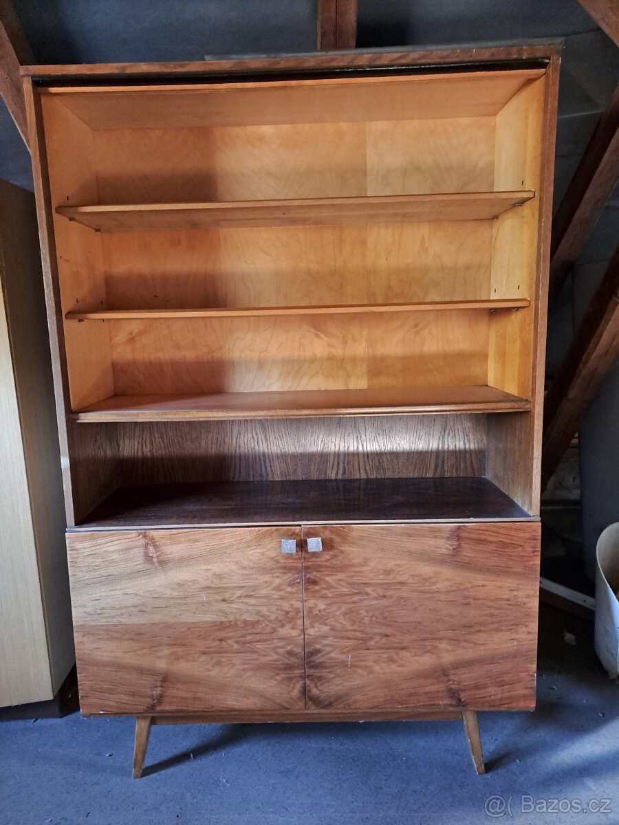 Prodám retro knihovnu