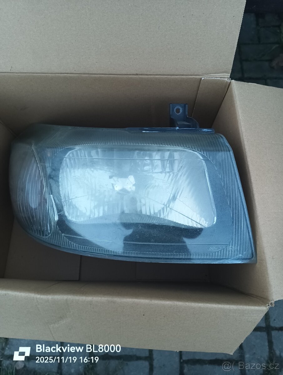 Přední světlo Ford transit