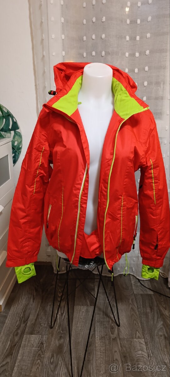 Nová outdoorová funkční bunda, technologie 3M™ THINSULATE™