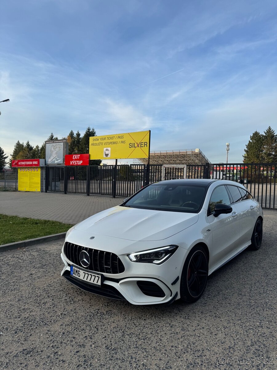 Mercedes Benz cla 45s amg