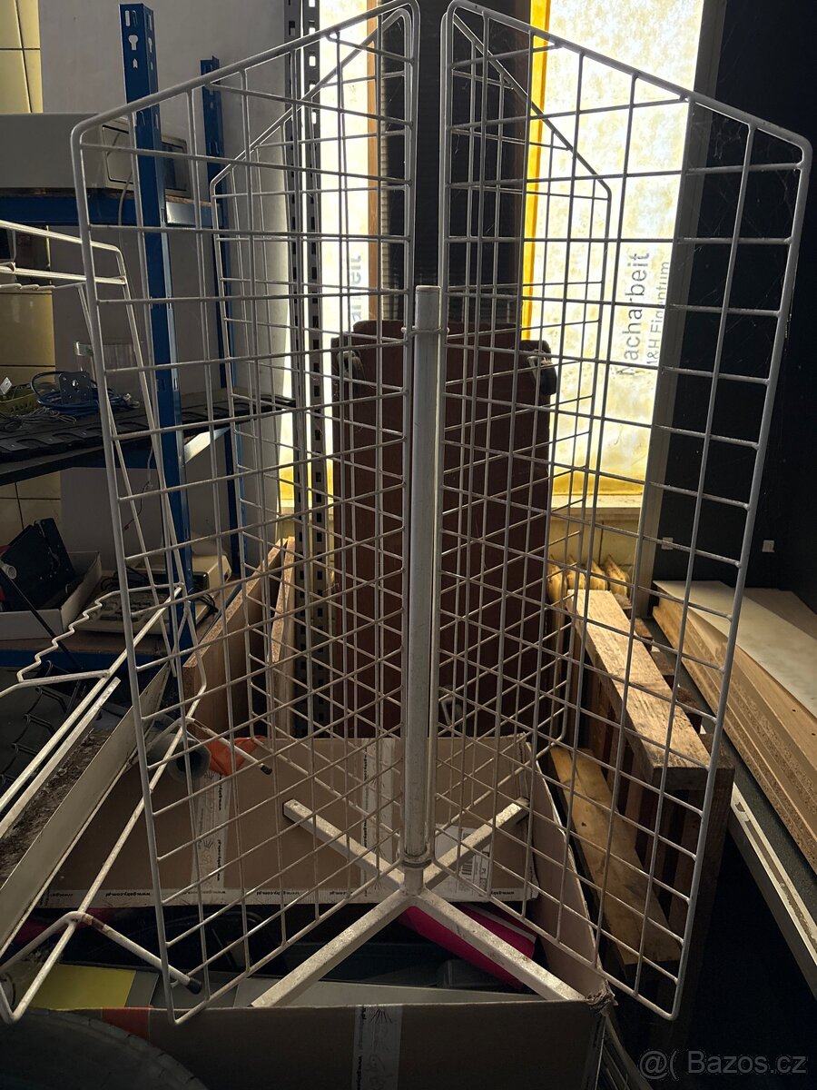 Drátěný program Otočný stojan