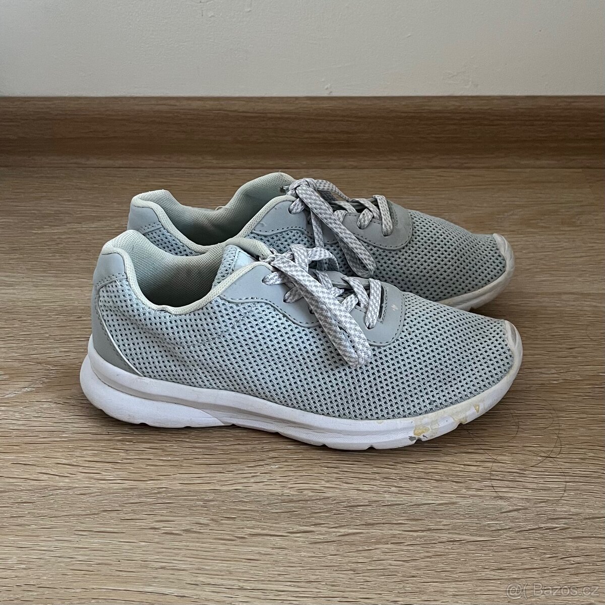 Tenisky, velikost 37