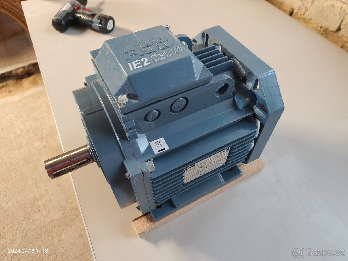 Nový nepoužitý motor ABB 3kW