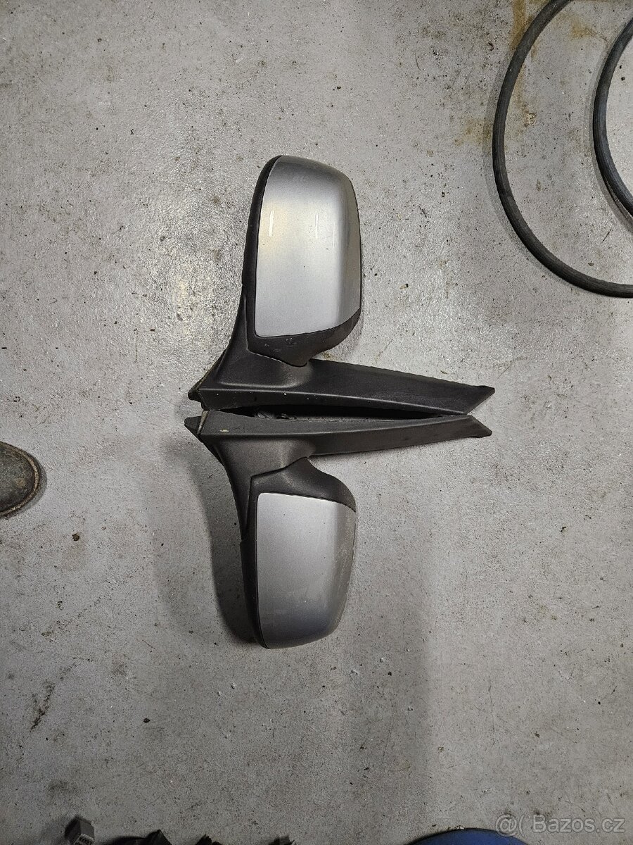 Zrcátko ford focus cmax