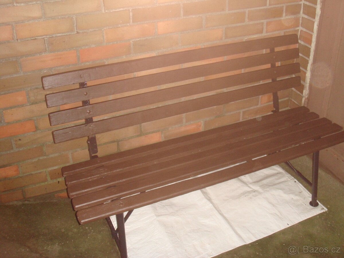 Zahradnická lavička