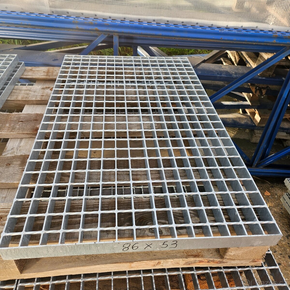 rosty a schodnice cca 100ks