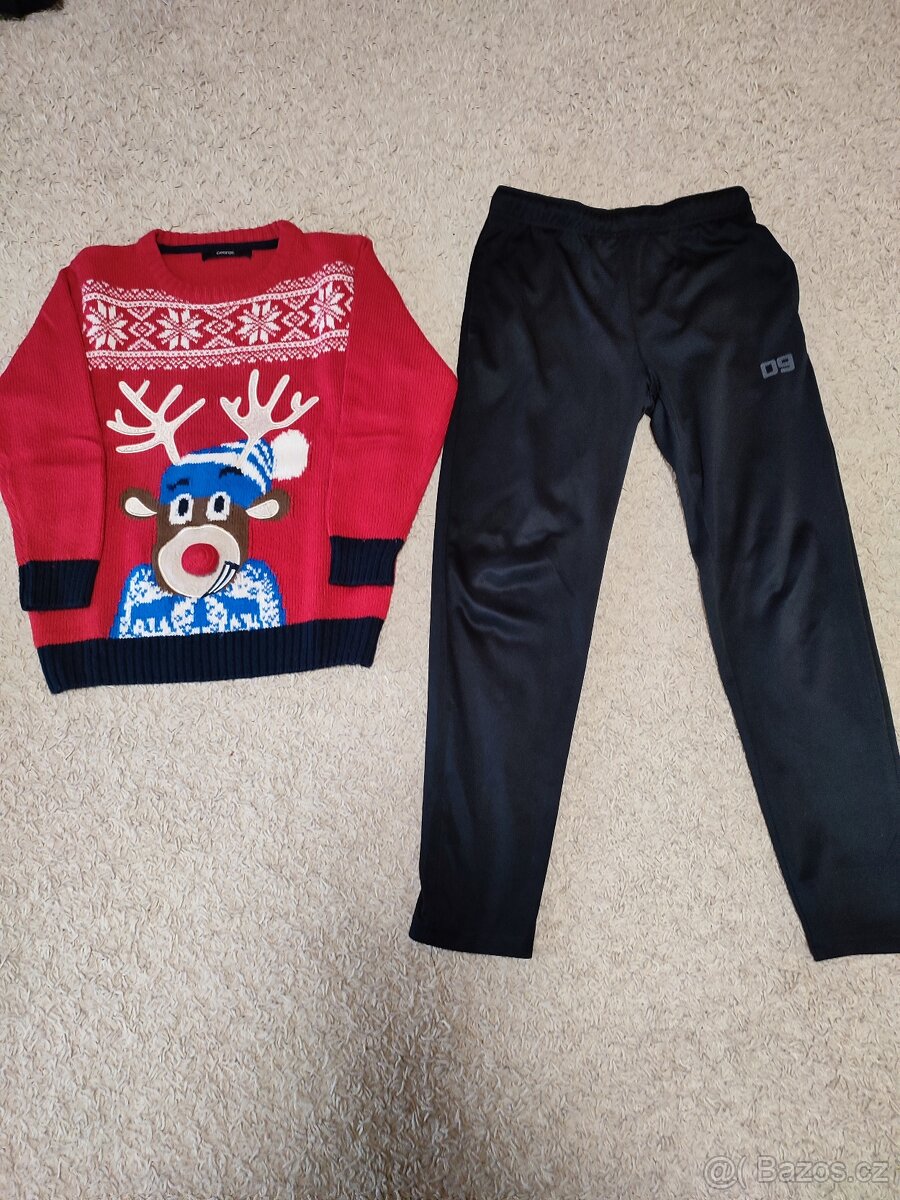 Vánoční svetr, kalhoty