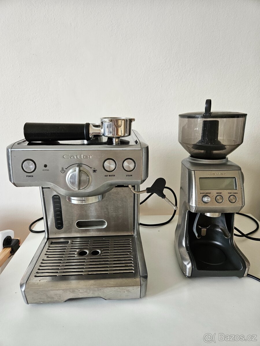 Pákový kávovar a mlýnek na kávu Catler