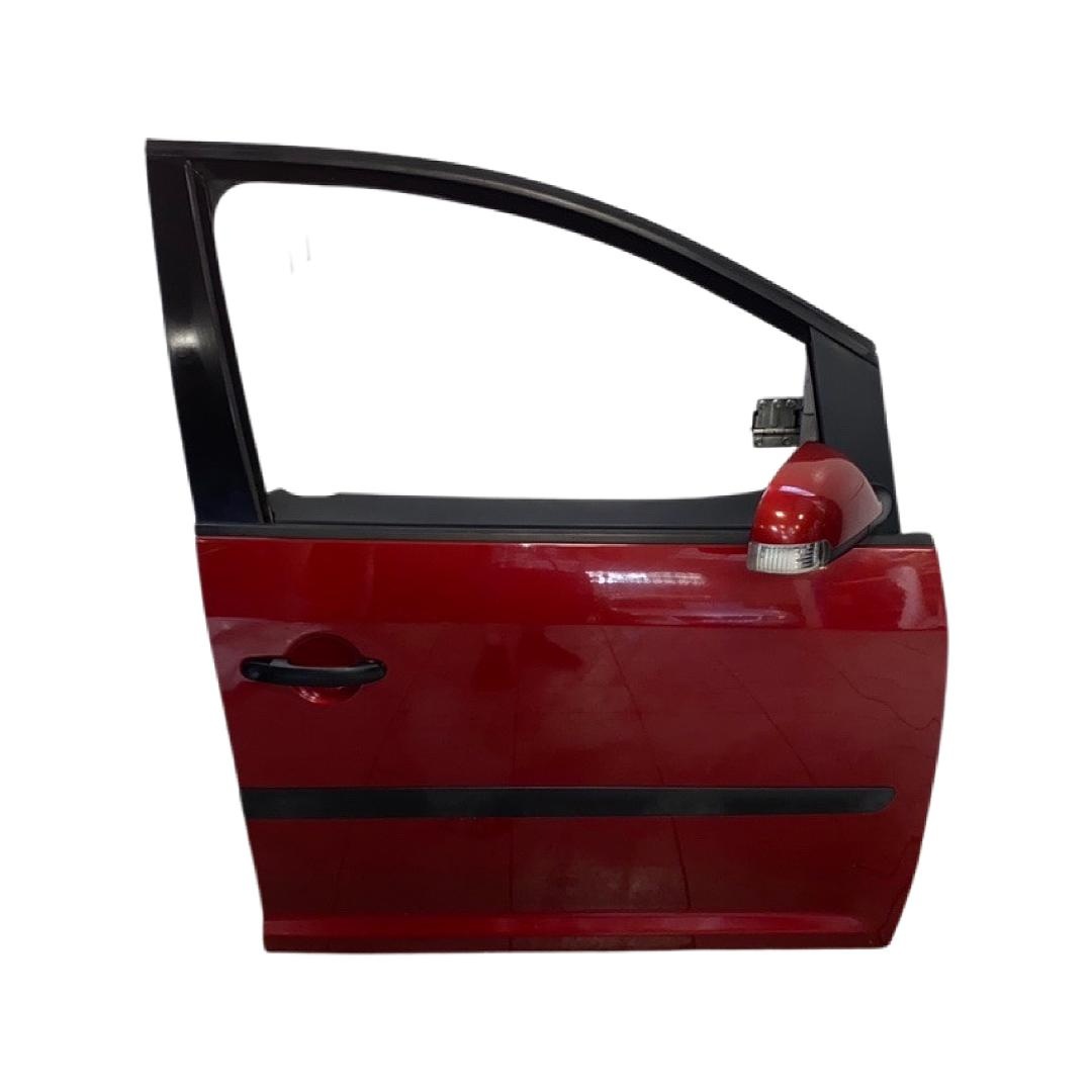 Pravé přední dveře vínová metalíza LA3W VW Touran r.v. 2006
