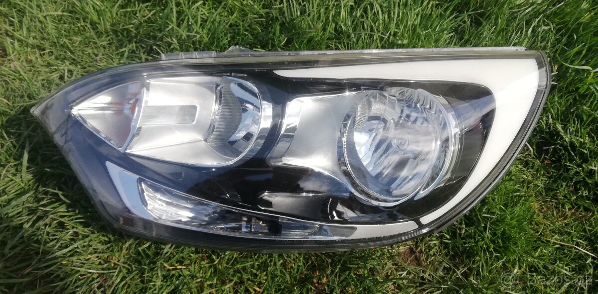 Kia Rio III, 3 levá lampa