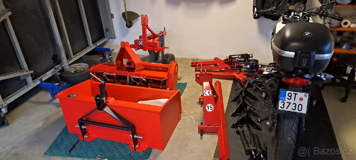 Bedna za traktor 120