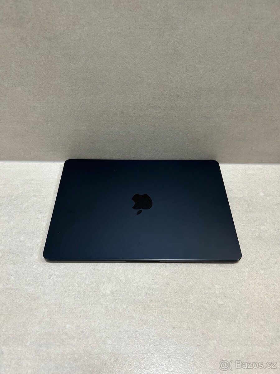 Apple MacBook AIR 13” M2 256GB,8GB RAM,Baterie 100%,záruka