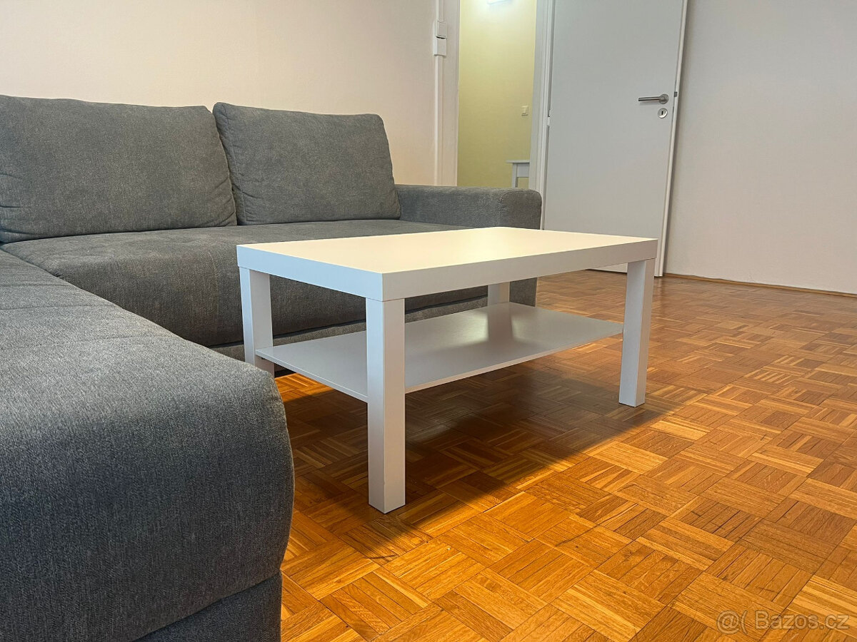 konferenční stůl (stolek)