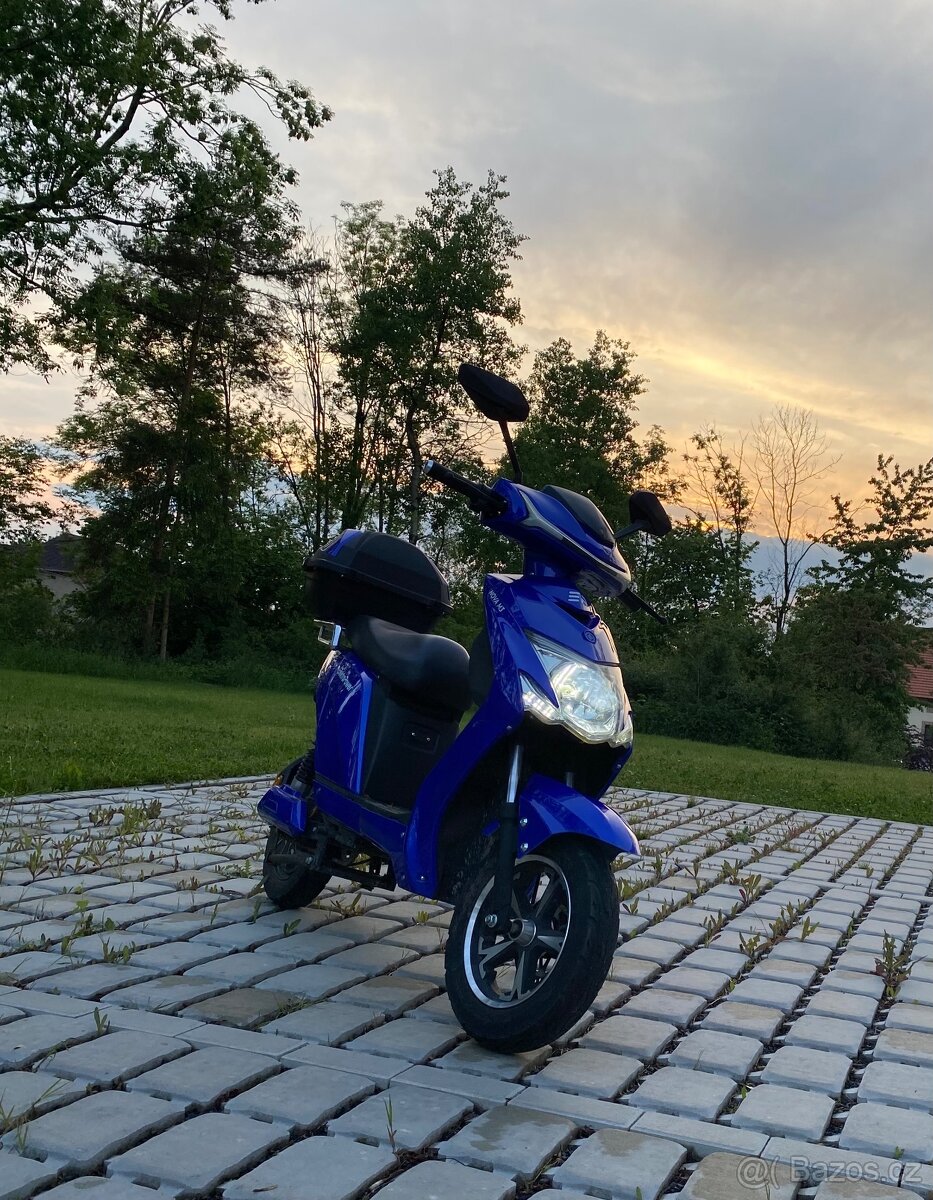 Elektroskutr bez ŘP (elektro kolo)