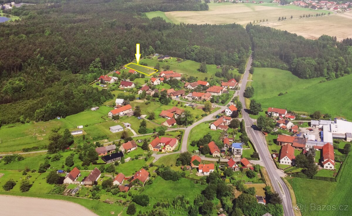 Prodám stavební parcelu v Loučkách u Chocně.