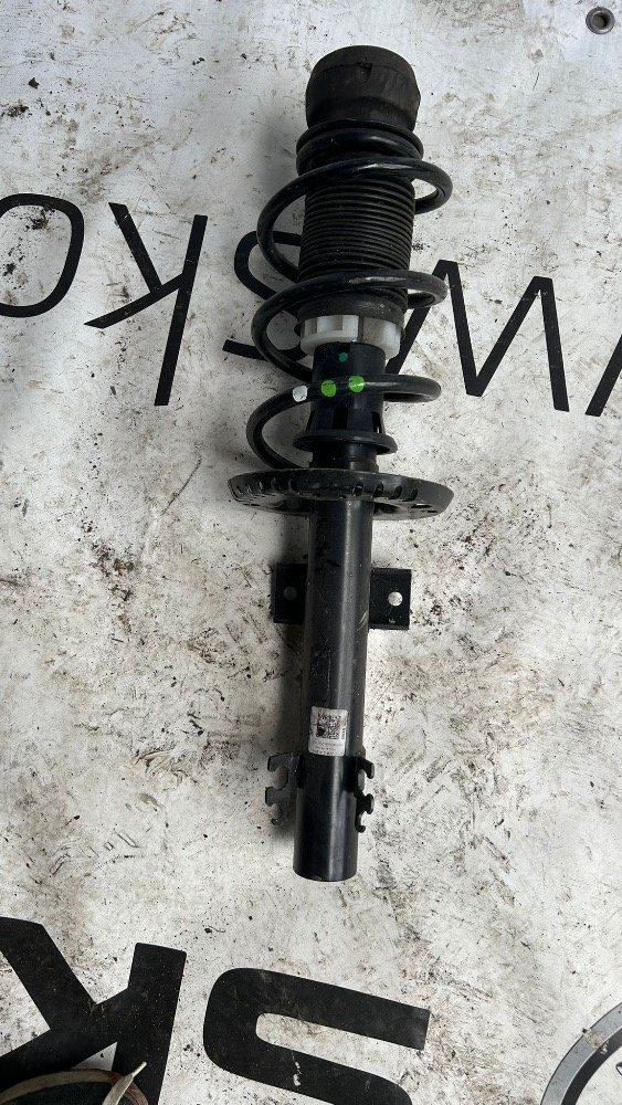 Skoda, Seat pravy tlumic 1S0412021J