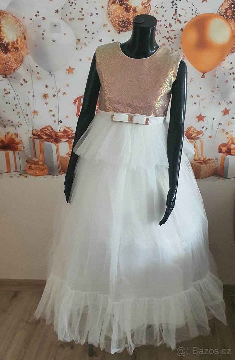 Šaty pro družičku s flitry