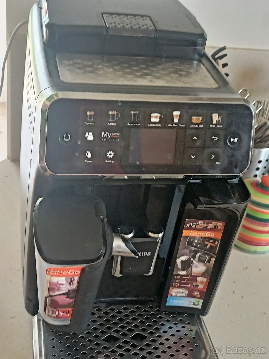 Philips 5400 Series kávovar levně
EP5441/50