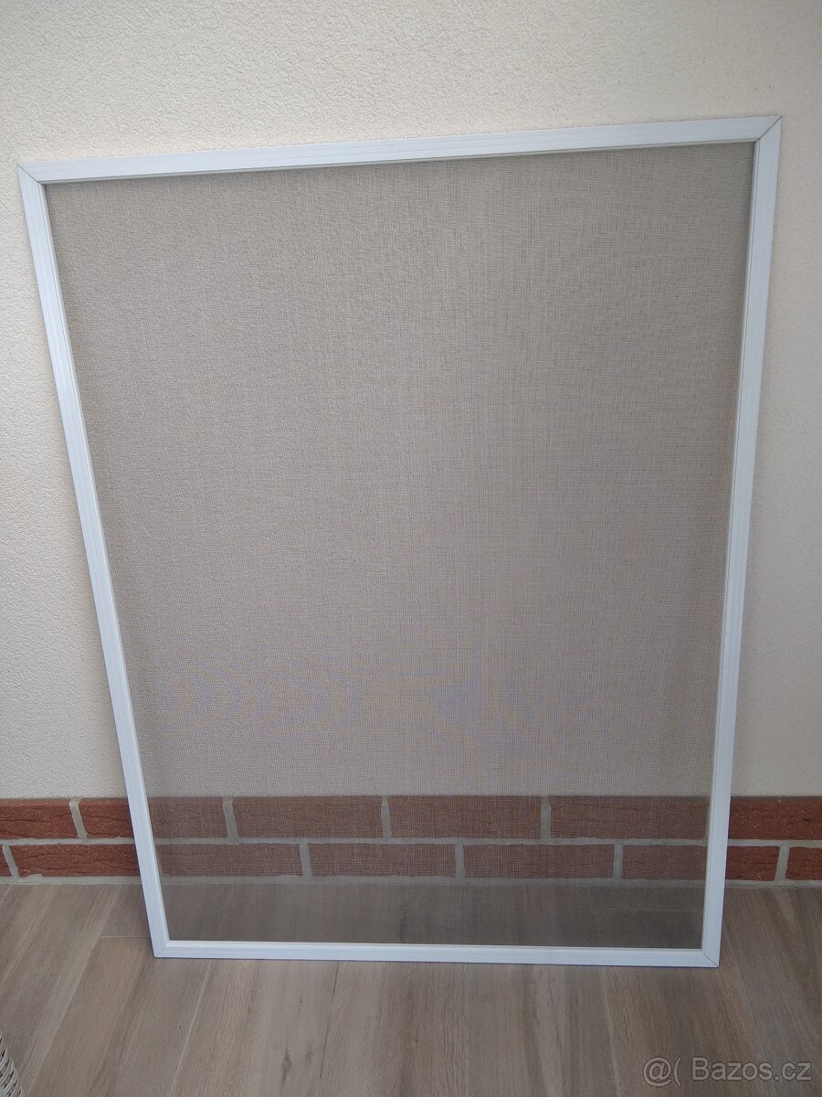 Okenní síť proti hmyzu