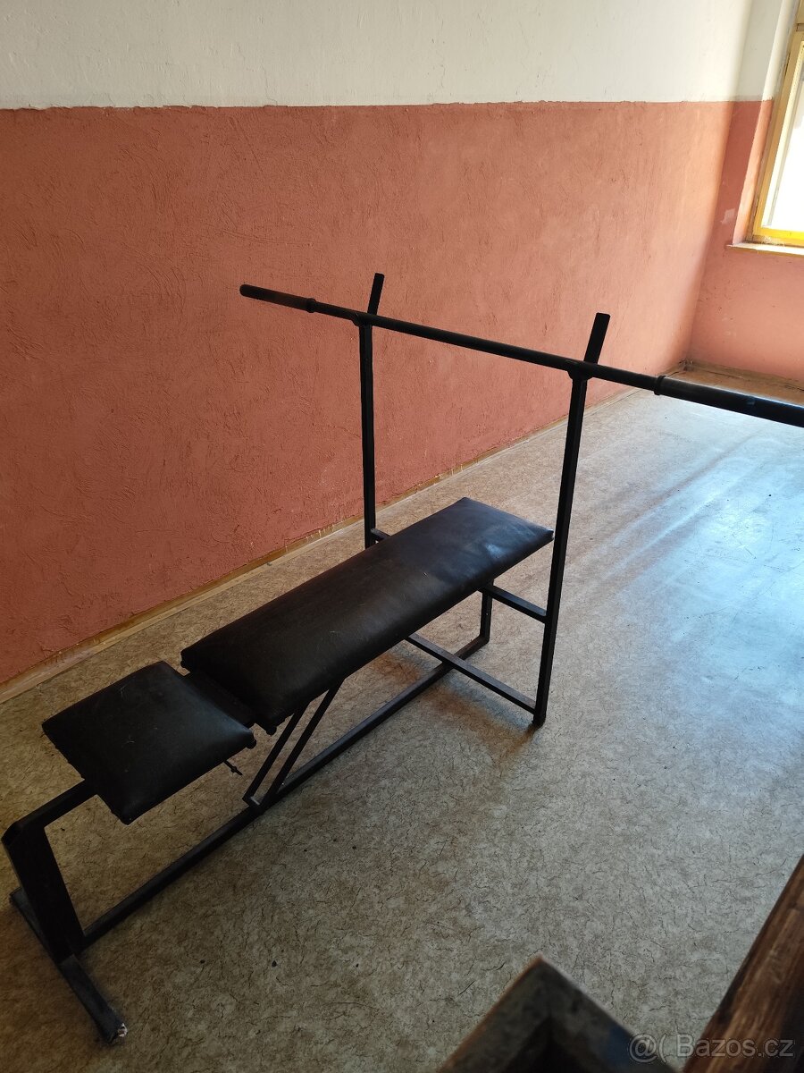 Posilovací lavice