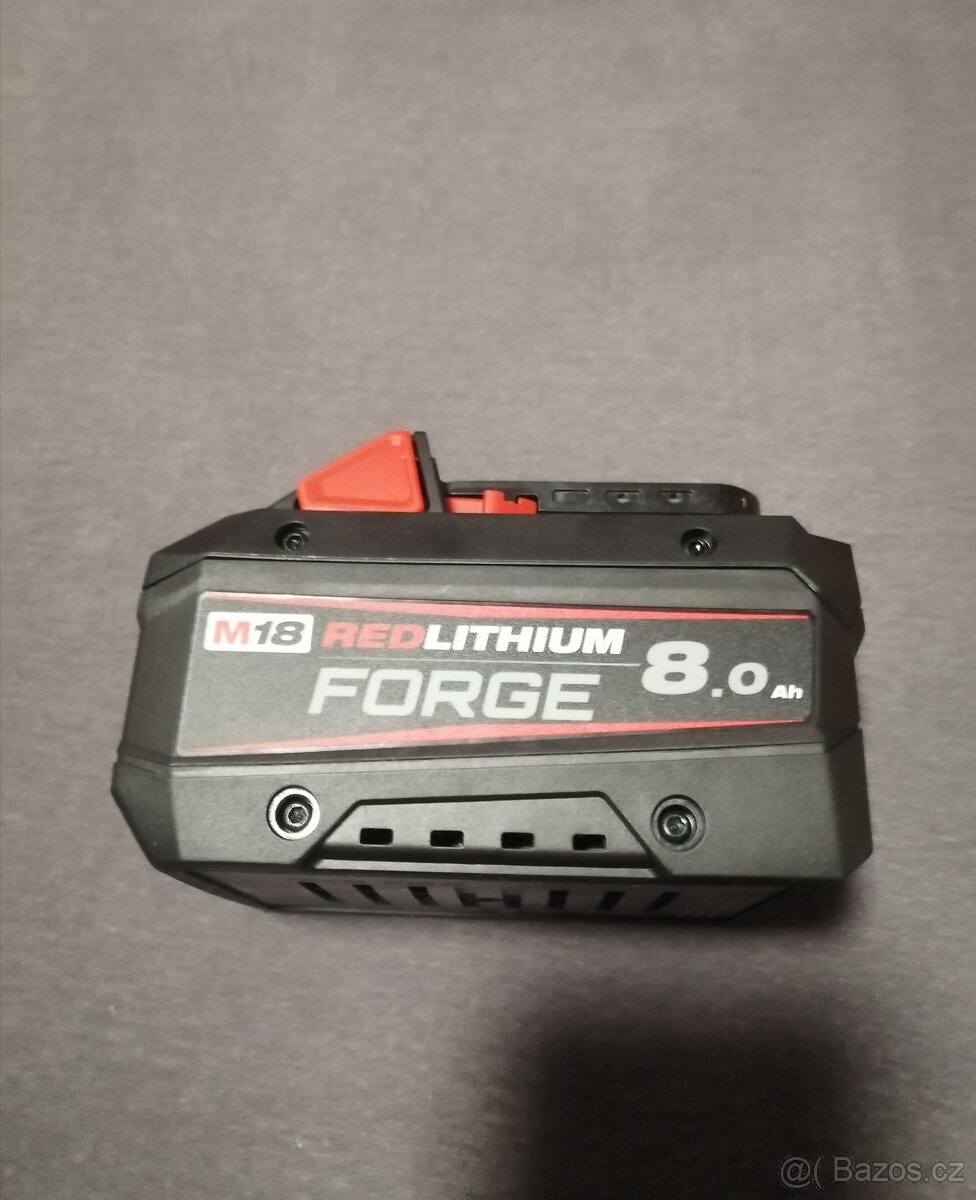 Baterie milwaukee m18 8ah
