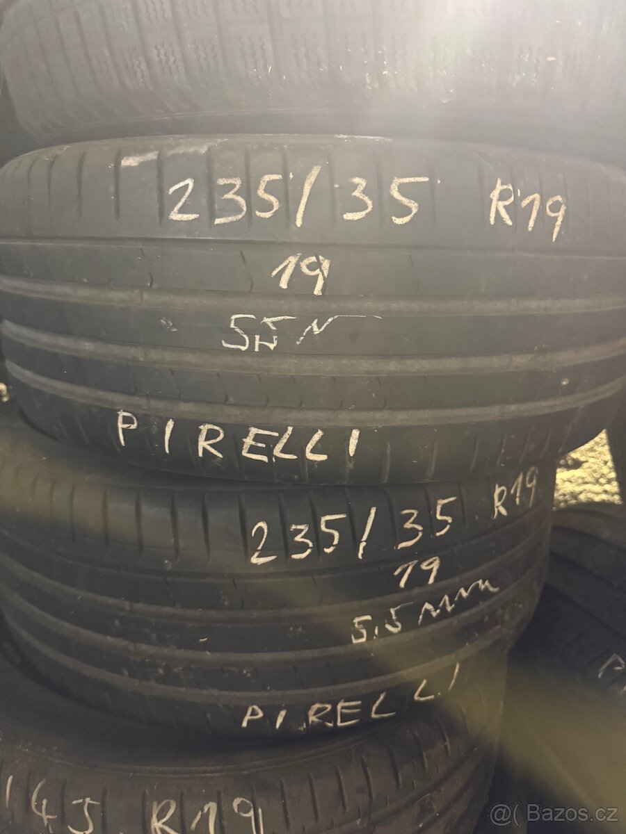 Letní pneu 2x235/35 R19 Pirelli