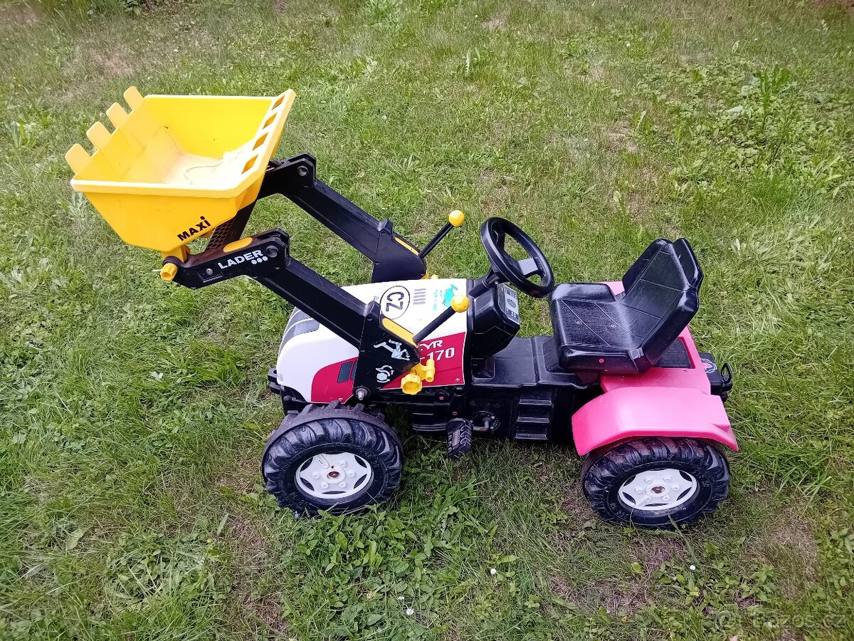 Šlapací traktor