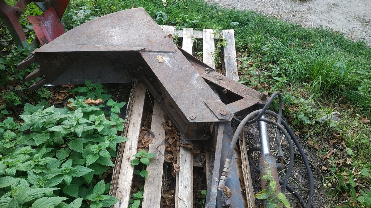 Prodám nakladač UNHZ 500