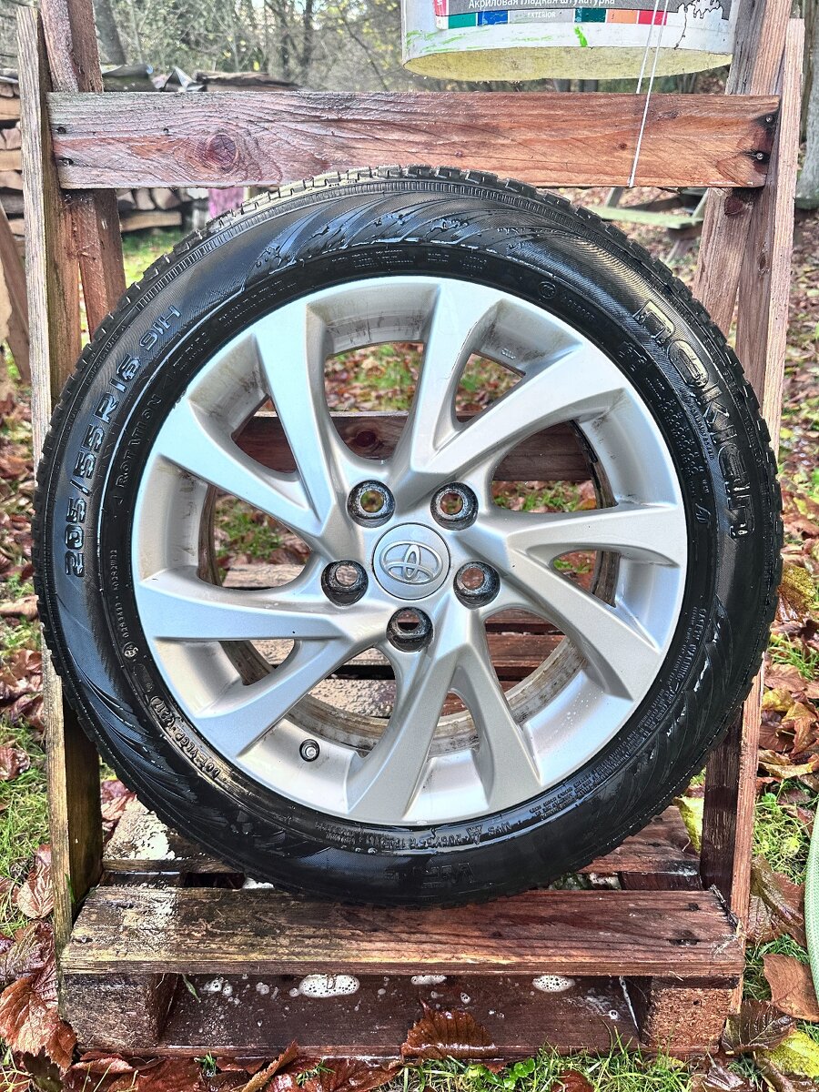 Sada ALU kola 16" Toyota Auris Touring Sports, senzory tlak