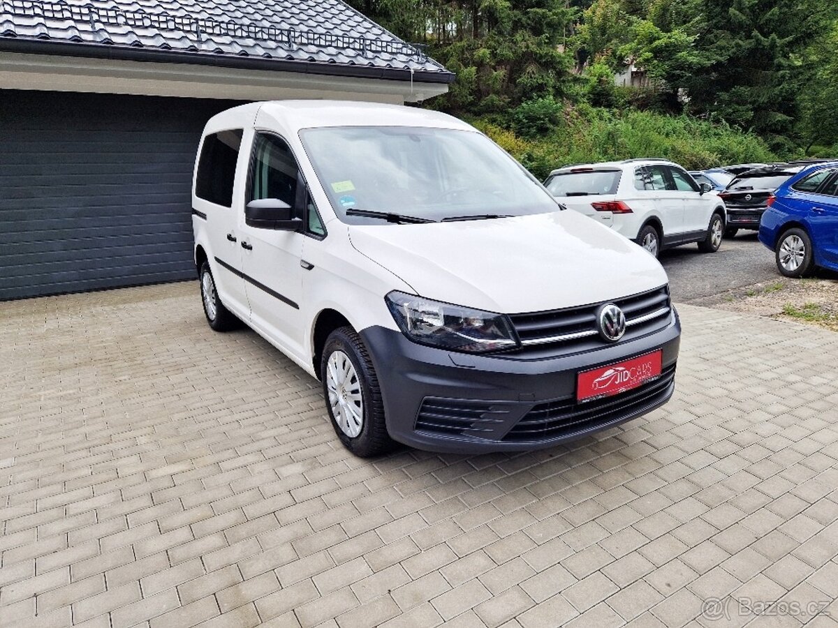 VW CADDY, 2.0 TDi, plný servis, 5 míst, NAVI
