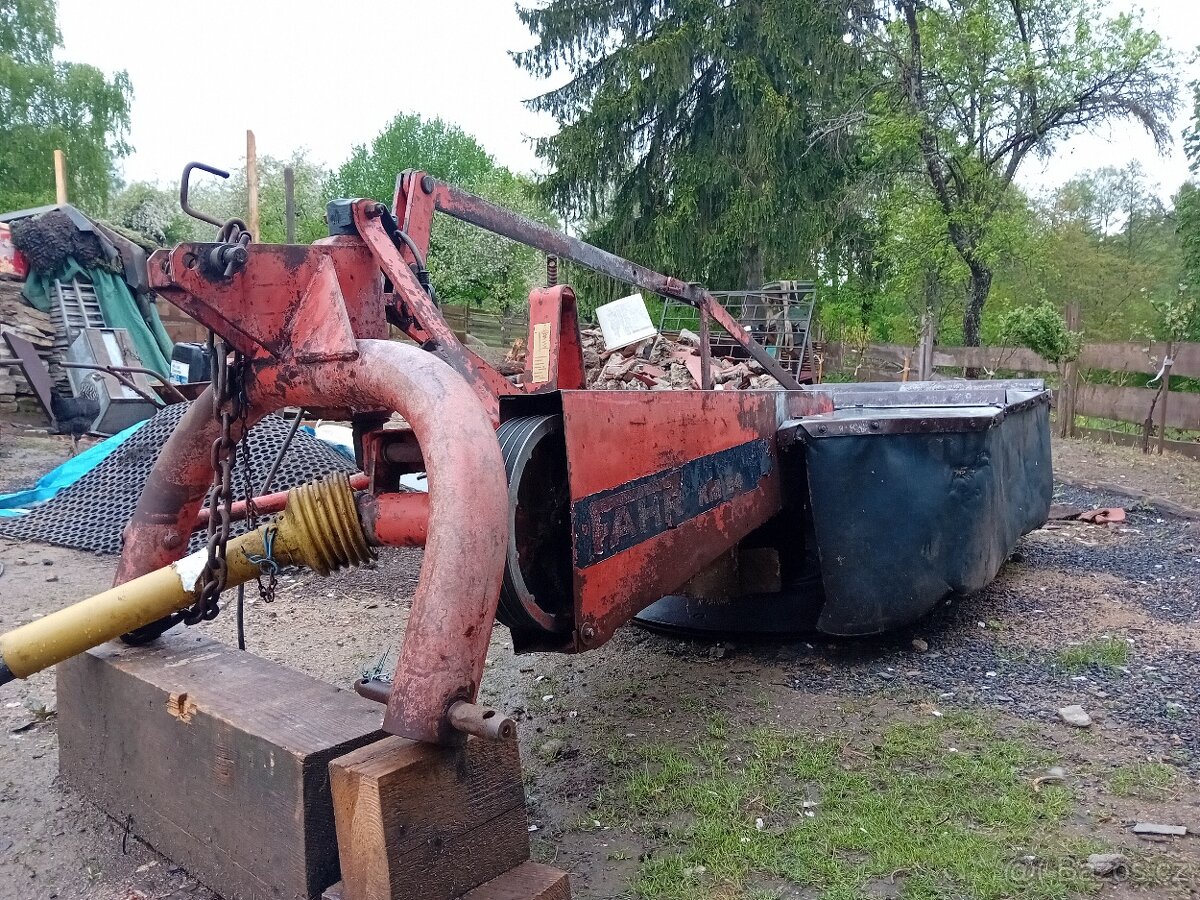 Rotační sekačka DF KM 24 185 cm