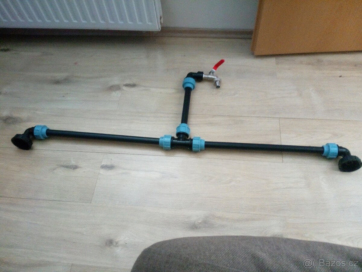 Sada adaptérů pro spojení 2 ks ibc kontejnerů